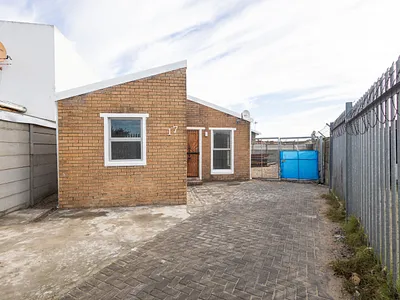 3 Bedroom House For Sale in Kraaifontein - Ceru.webp