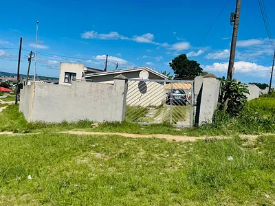 2 Bedroom House For Sale in East London - JwZT.webp