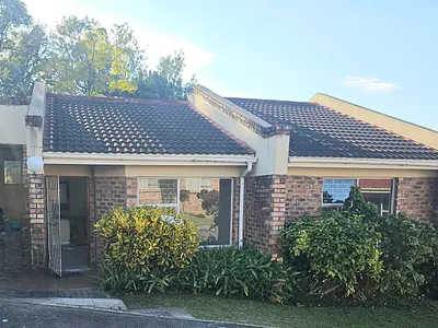 3 Bedroom Townhouse To Rent in East London - img