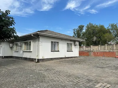 3 Bedroom House For Sale in Mandeni - n6vD.webp