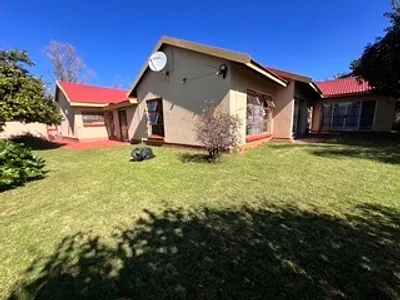 3 Bedroom House For Sale in Vanderbijlpark - JYLC.webp