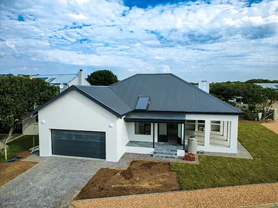 3 Bedroom House For Sale in Stilbaai West, Stilbaai - eTqh.webp
