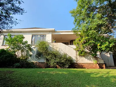5 Bedroom House For Sale in Johannesburg - LNzH.webp