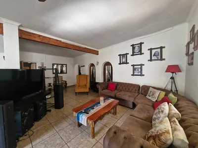 4 Bedroom House For Sale in Heidelberg - 23yN.webp