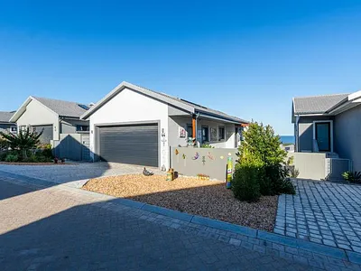 2 Bedroom Townhouse For Sale in Groot Brakrivier - h4B2.webp