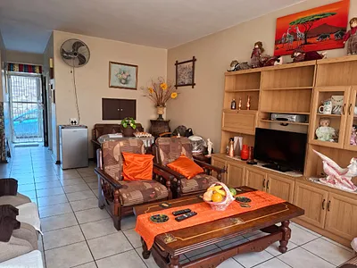 2 Bedroom Apartment For Sale in Vanderbijlpark - TS5c.webp