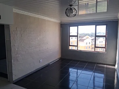 2 Bedroom Apartment To Rent in East London - lcfn.webp
