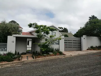 2 Bedroom House To Rent in Somerset West - fvpV.webp