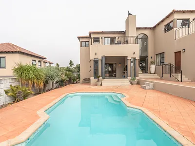 4 Bedroom House For Sale in Blouberg - 7ojM.webp