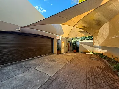3 Bedroom Townhouse For Sale in Rustenburg - 5Ai5.webp