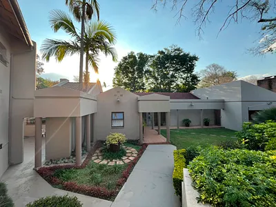 4 Bedroom House For Sale in Rustenburg - nut3.webp