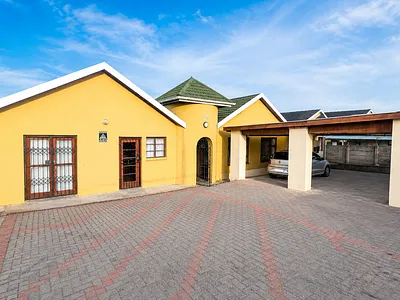3 Bedroom House For Sale in East London - 9OiR.webp