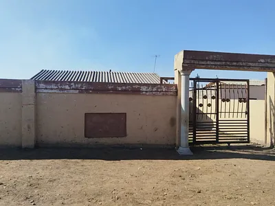 2 Bedroom House For Sale in Vereeniging - FlYH.webp