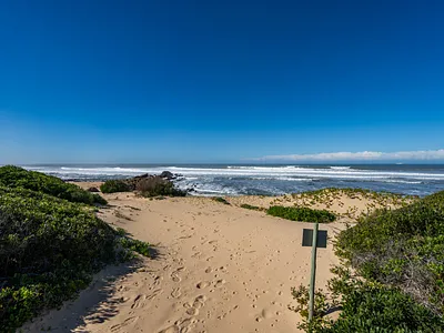 4 Bedroom House For Sale in Port Alfred - mmrA.webp