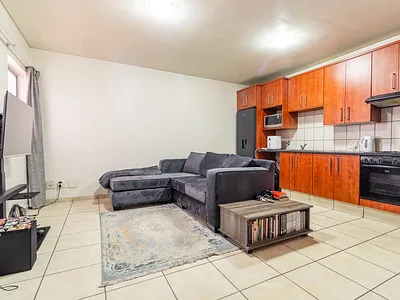 1 Bedroom Apartment For Sale in Randburg - ncY8.webp