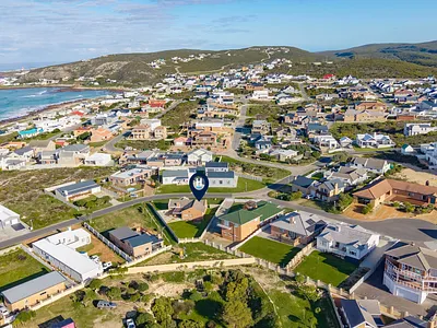 3 Bedroom House For Sale in Struisbaai - GLDt.webp