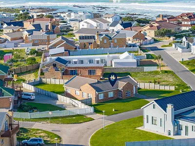 3 Bedroom House For Sale in Struisbaai - gYae.webp