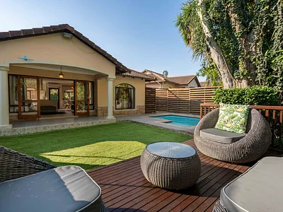 3 Bedroom Townhouse For Sale in Hillcrest - img
