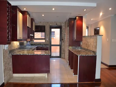 1 Bedroom Townhouse For Sale in Bedfordview - HAno.webp