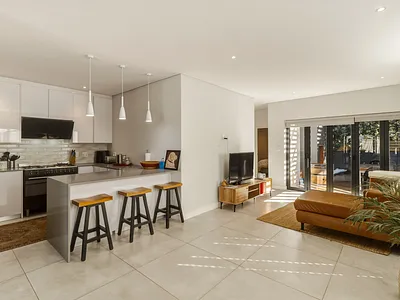 4 Bedroom House For Sale in Somerset West - Xkql.webp