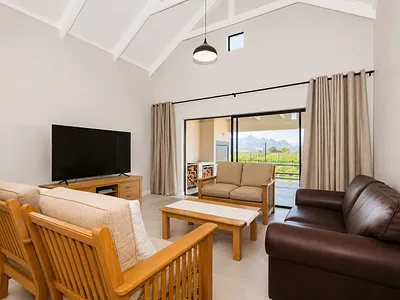 3 Bedroom House For Sale in Worcester - img