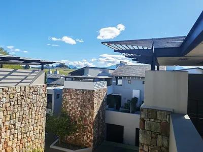 2 Bedroom Apartment For Sale in George - 2Vvj.webp