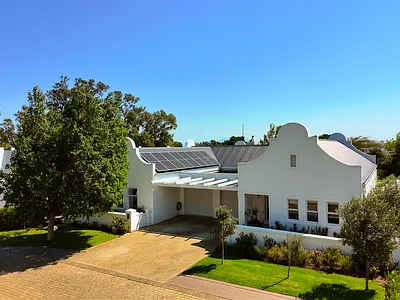 4 Bedroom Townhouse For Sale in Somerset West - c9ux.webp