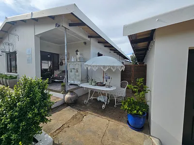 3 Bedroom House For Sale in Stilbaai West, Stilbaai - img