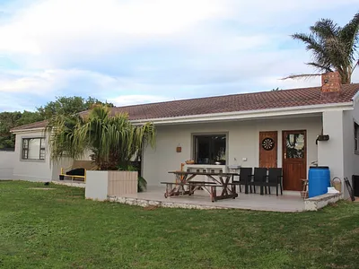 3 Bedroom House For Sale in Port Alfred - img