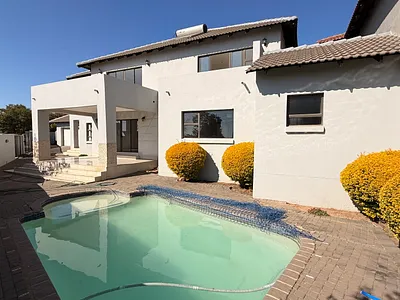 5 Bedroom House For Sale in Midrand - img