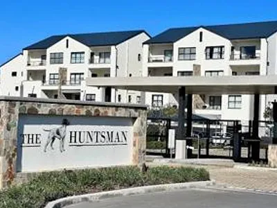 2 Bedroom Apartment To Rent in Somerset West - ljRW.webp