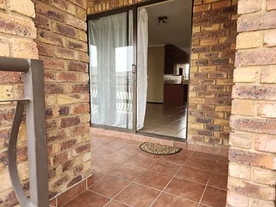2 Bedroom Apartment For Sale in Brakpan - img