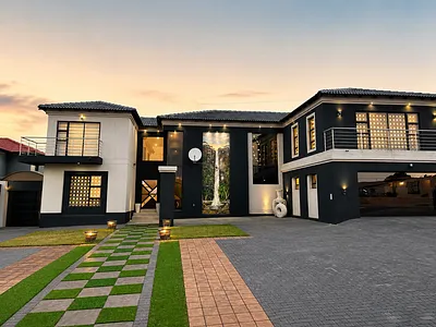 6 Bedroom House For Sale in Vereeniging - YVv0.webp