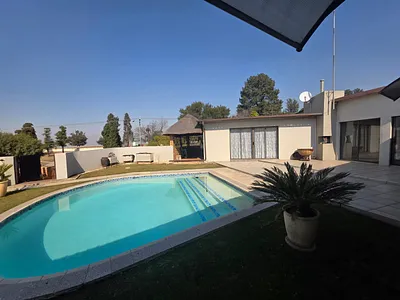 2 Bedroom Apartment To Rent in Germiston - img