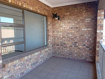 2 Bedroom Townhouse To Rent in Johannesburg - z5Pq.webp