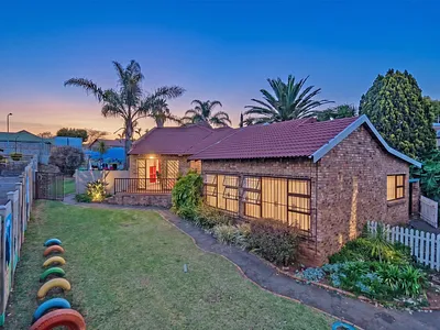 2 Bedroom House For Sale in Krugersdorp - img