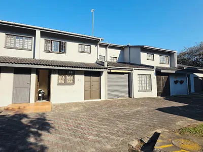 3 Bedroom Apartment For Sale in Richards Bay - lWCl.webp