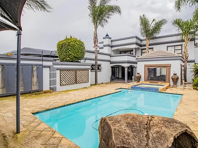 4 Bedroom House For Sale in Johannesburg - 0kQd.webp