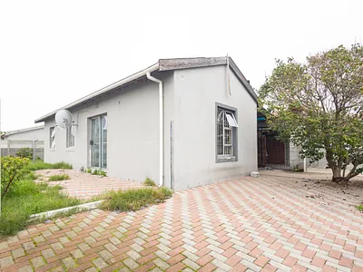 3 Bedroom House For Sale in Khayelitsha - tTVm.webp
