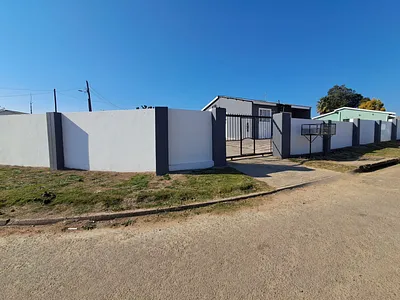 1 Bedroom Apartment To Rent in Mthatha - w51K.webp