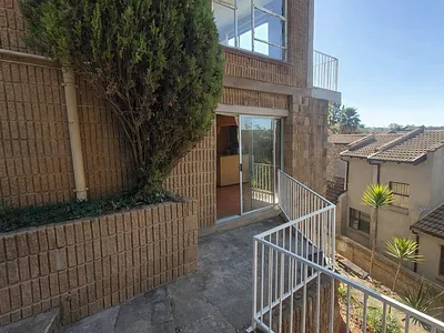 2 Bedroom Apartment To Rent in Krugersdorp - img