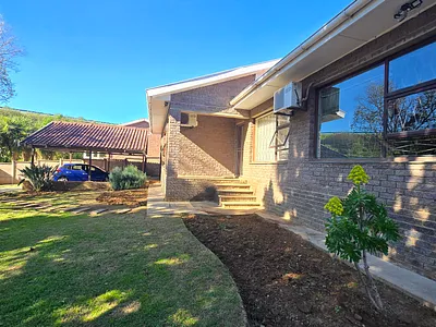 4 Bedroom House For Sale in Uitenhage - img