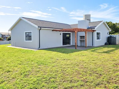 3 Bedroom House For Sale in Jeffreys Bay - mEdc.webp