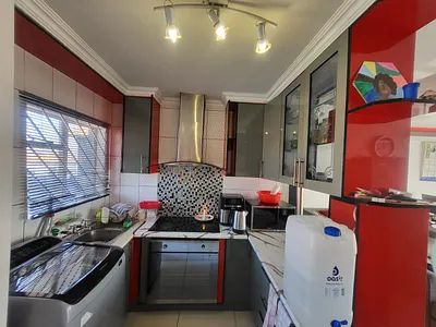 2 Bedroom Townhouse For Sale in Johannesburg - G14n.webp
