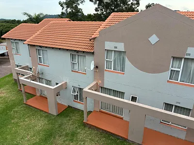 2 Bedroom Townhouse For Sale in Johannesburg - 9klu.webp
