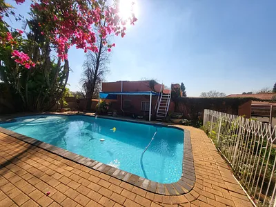 3 Bedroom House For Sale in Johannesburg - 7GPI.webp