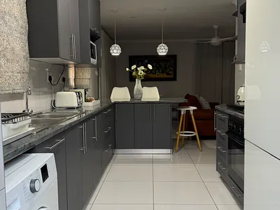 2 Bedroom Townhouse To Rent in East London - 0DkL.webp