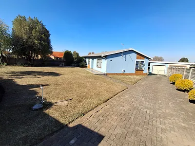 3 Bedroom House For Sale in Newcastle - G8Xu.webp