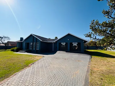 3 Bedroom House For Sale in Middelburg - img