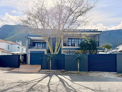 3 Bedroom House For Sale in Hermanus - nTFf.webp